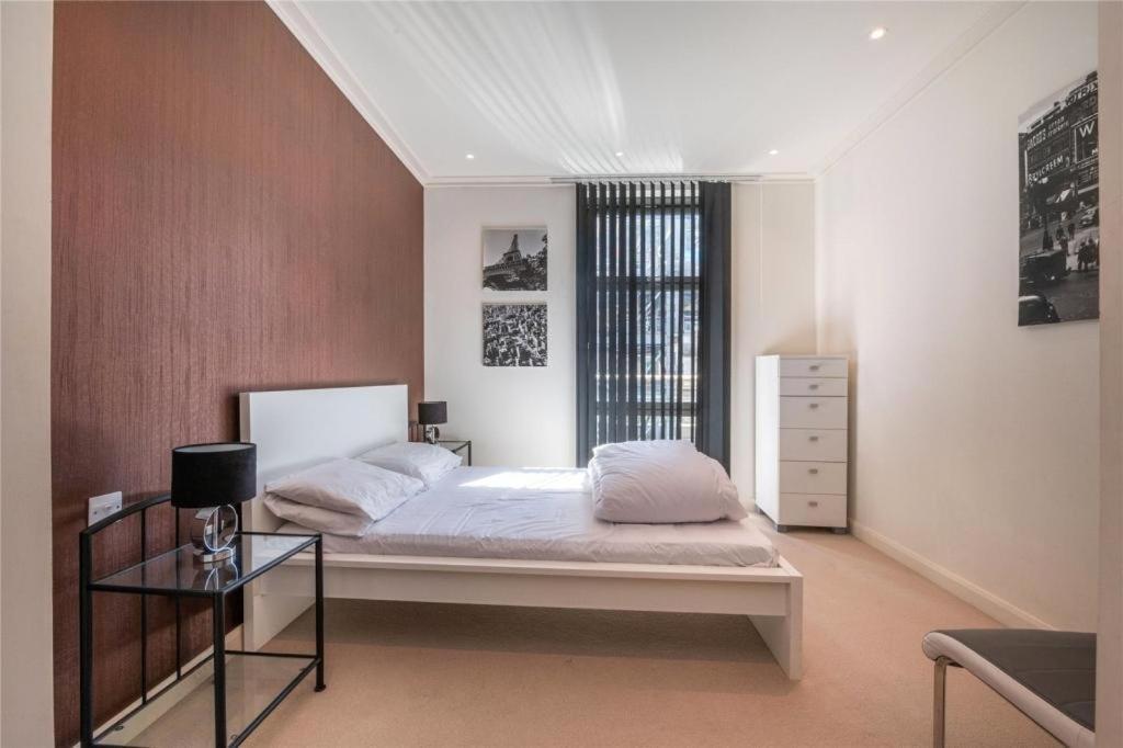 Penthouse Canary Wharf - Free Wifi Лондон Екстериор снимка